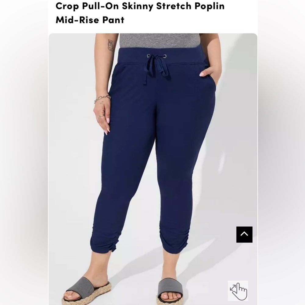 Torrid Crop Pull On Skinny Stretch Poplin Mid Rise Pant Size 6 NWT Navy